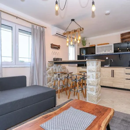 3 Modern Und Stilvoll Eingerichtet In Strandnaehe Appartamento