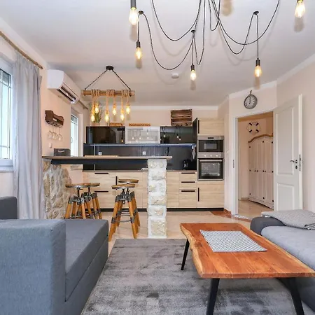 3 Zaton Modern Und Stilvoll Eingerichtet In Strandnaehe Zaton (Zadar)