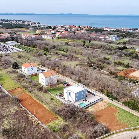 Apartment 3 Zaton Modern Und Stilvoll Eingerichtet In Strandnaehe