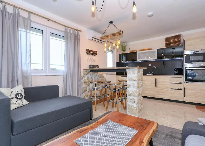 3 Modern Und Stilvoll Eingerichtet In Strandnaehe Apartman